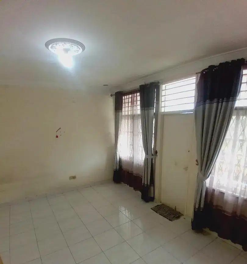 Rumah Disewakan di Cluster Meadow Green Lippo Cikarang